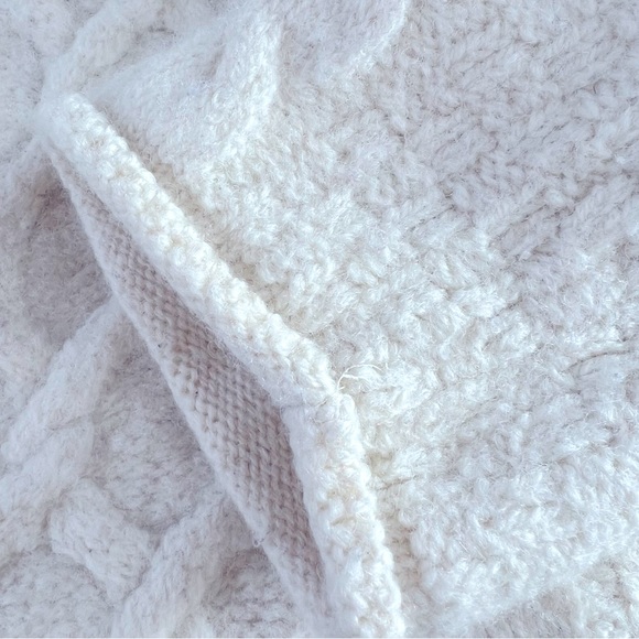 Inis Crafts 100% Merino Wool Cable Knit Chunky Turtleneck Sweater, Size M - Picture 5 of 6